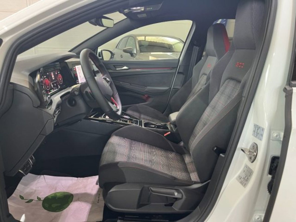 Volkswagen Golf 2.0 tsi GTI MT Ultimate 245cv (10)