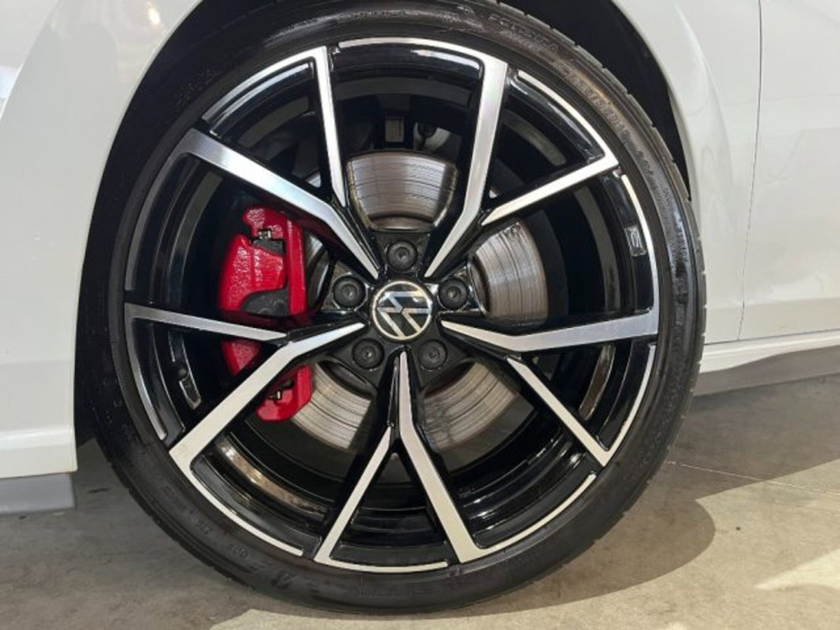 Volkswagen Golf 2.0 tsi GTI MT Ultimate 245cv (7)
