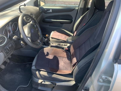 Ford Focus Station Wagon 1.6 TDCi (110CV) SW ECOnetic DPF (10)