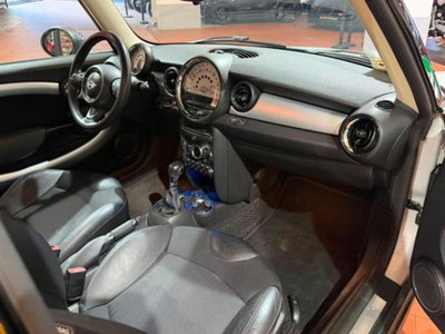 MINI Mini 2.0 16V Cooper D Automatica (13)