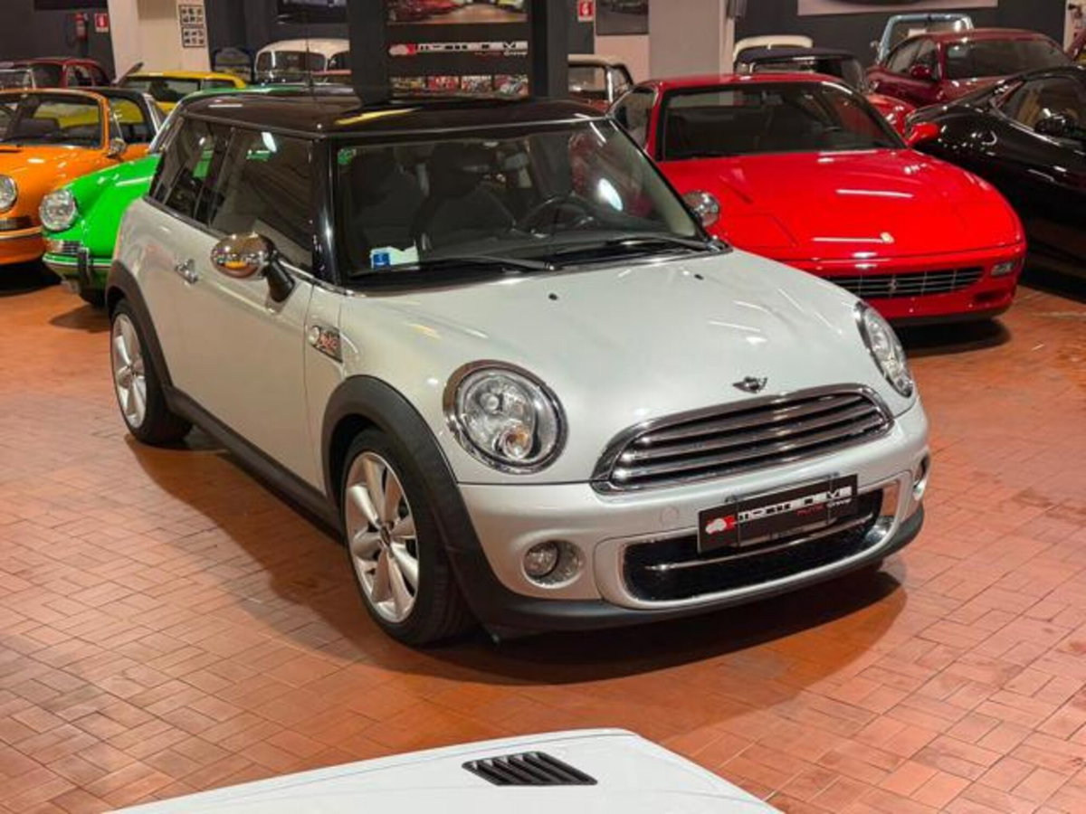 MINI Mini 2.0 16V Cooper D Automatica (3)