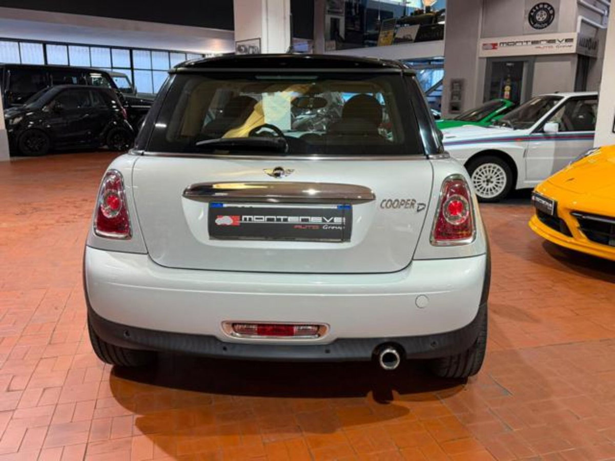 MINI Mini 2.0 16V Cooper D Automatica (5)