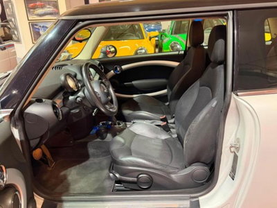 MINI Mini 2.0 16V Cooper D Automatica (8)