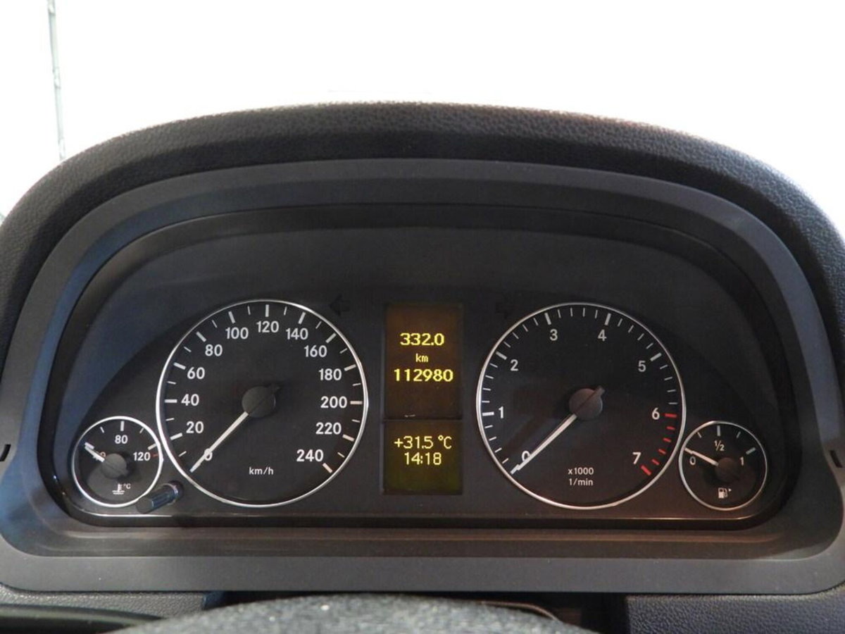 Mercedes-Benz Classe A 160 Elegance (11)