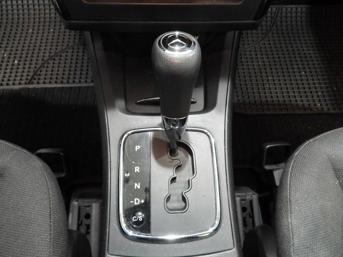 Mercedes-Benz Classe A 160 Elegance (13)