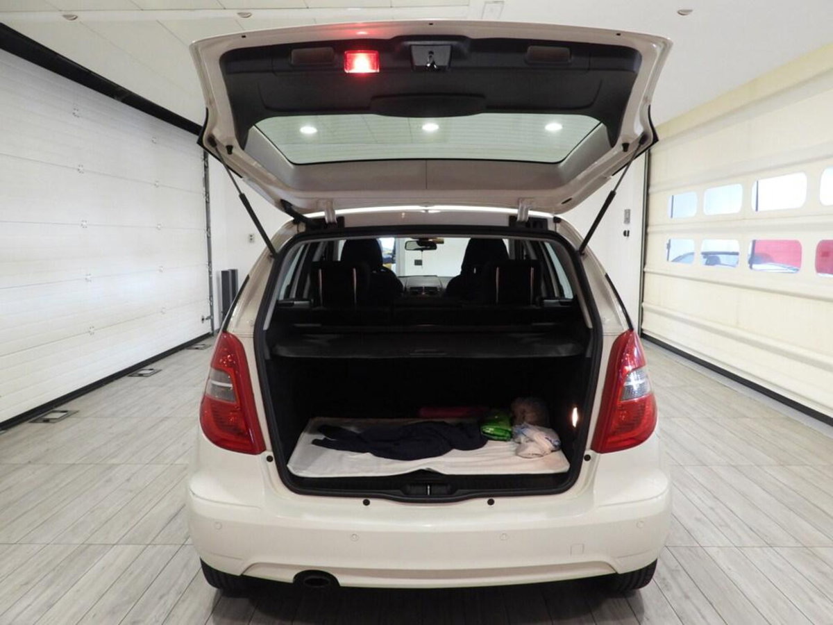 Mercedes-Benz Classe A 160 Elegance (14)