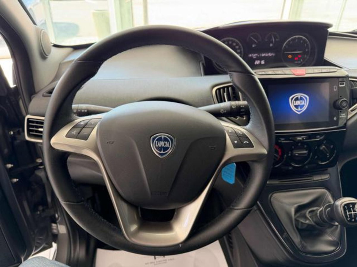 Lancia Ypsilon 1.0 FireFly 5 porte S&S Hybrid Gold Plus (10)