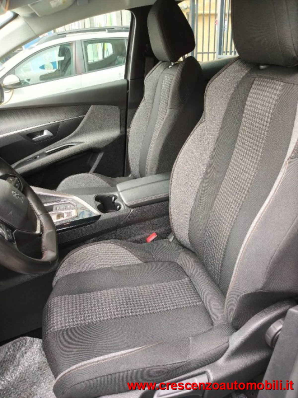 Peugeot 3008 BlueHDi 130 S&S EAT8 Allure Pack (13)