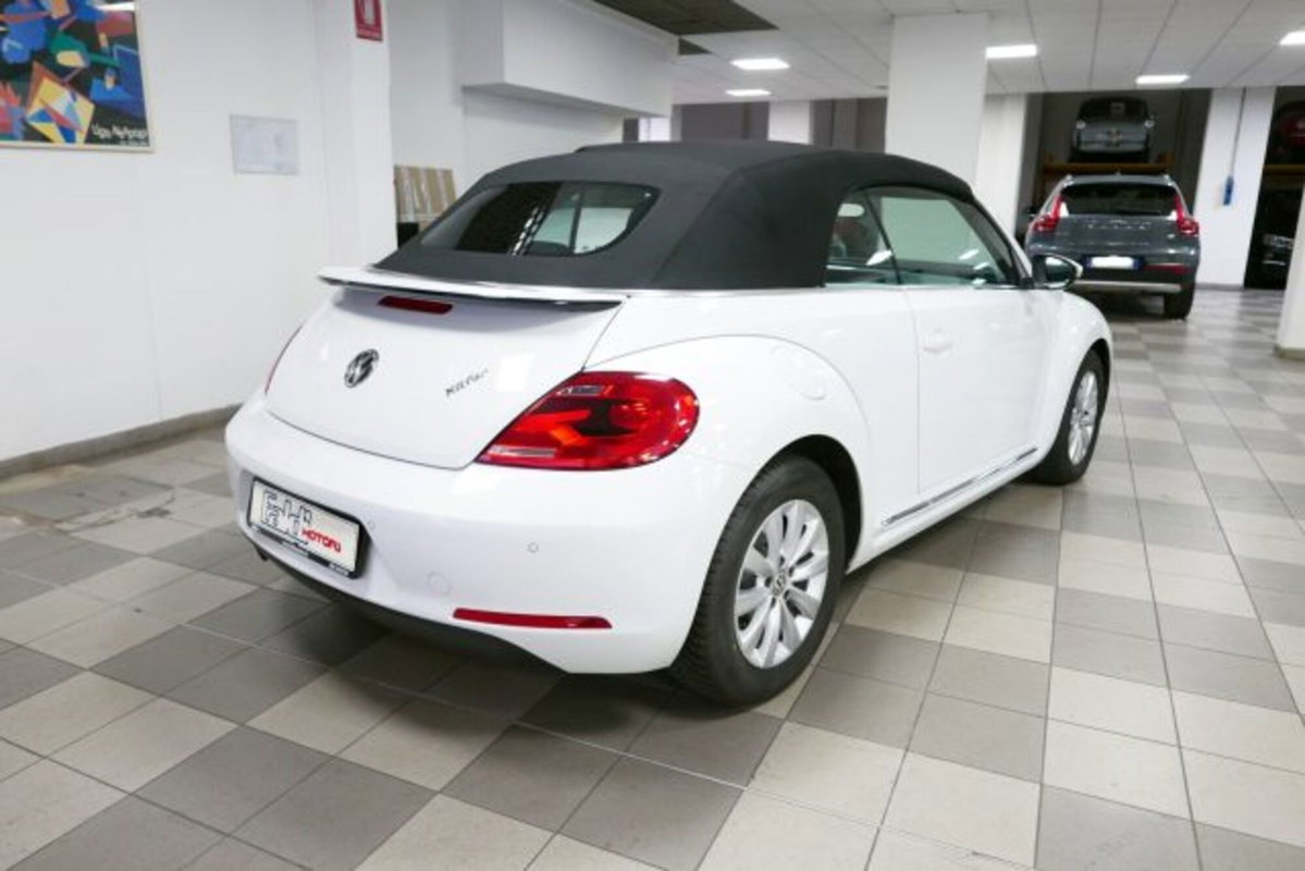 Volkswagen Maggiolino Cabrio 1.2 TSI Design (8)