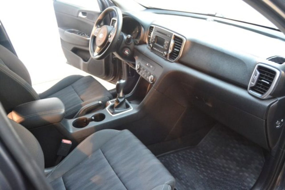 Kia Sportage 1.6 CRDI 115 CV 2WD Business Class (9)