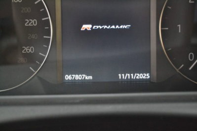 Land Rover Range Rover Velar 2.0D I4 180 CV R-Dynamic HSE (17)