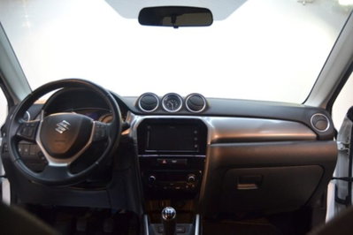 Suzuki Vitara 1.0 Boosterjet Cool (8)