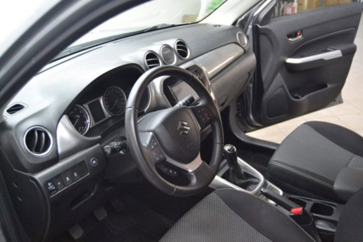Suzuki Vitara 1.6 VVT V-Cool (10)