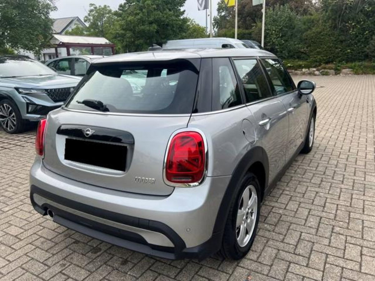 MINI Mini 1.5 Cooper Essential (2)