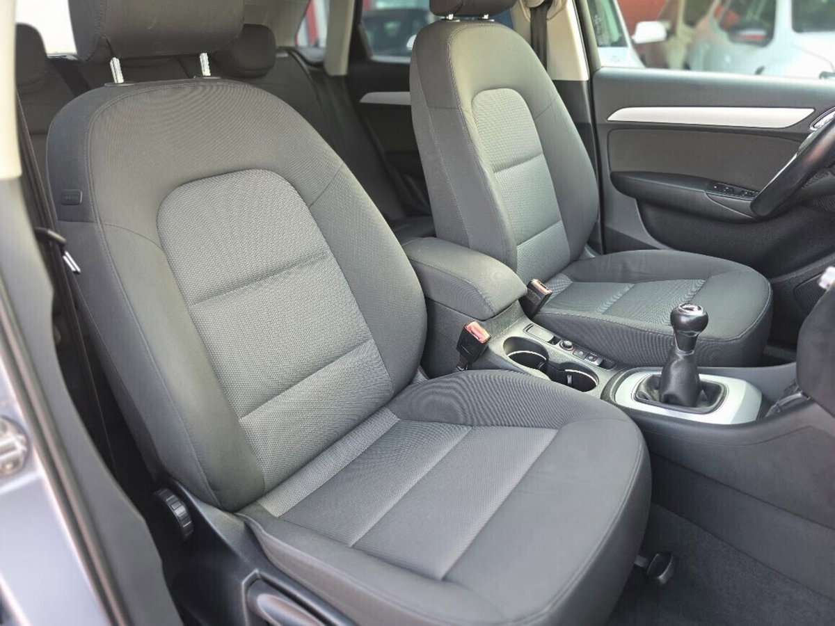 Audi Q3 2.0 TDI 150 CV quattro Business (10)