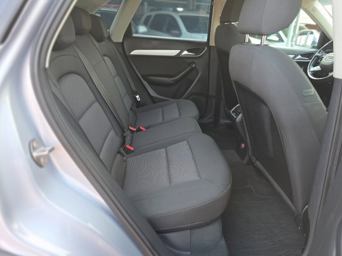 Audi Q3 2.0 TDI 150 CV quattro Business (11)