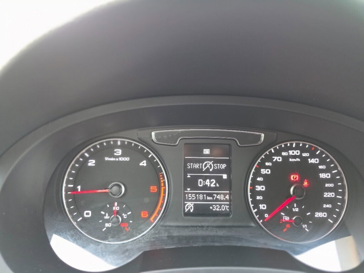 Audi Q3 2.0 TDI 150 CV quattro Business (17)