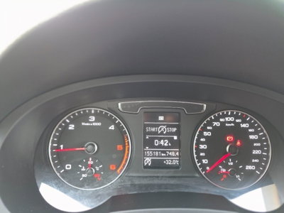 Audi Q3 2.0 TDI 150 CV quattro Business (17)