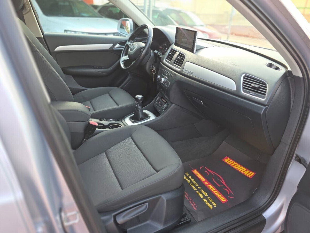 Audi Q3 2.0 TDI 150 CV quattro Business (8)