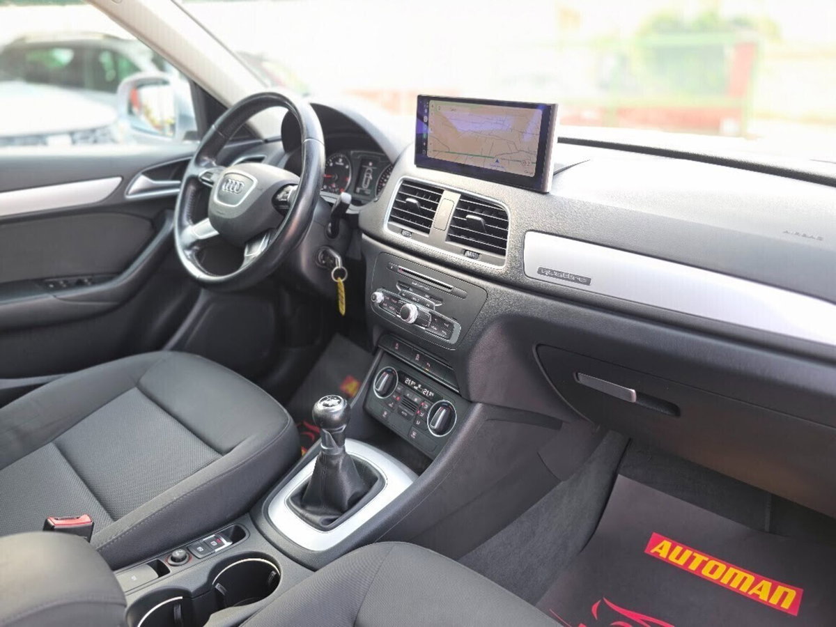 Audi Q3 2.0 TDI 150 CV quattro Business (9)