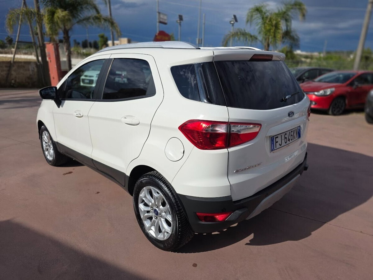 Ford EcoSport 1.5 TDCi 95 CV Titanium S (5)