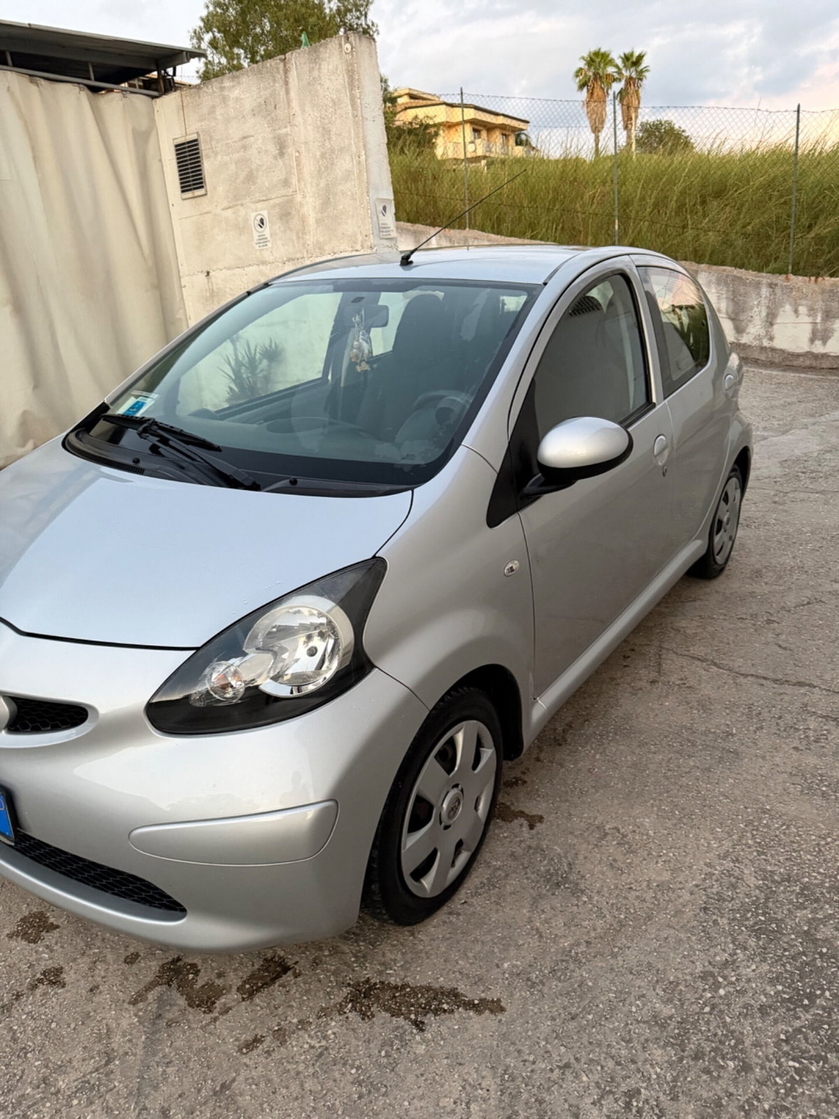 Toyota Aygo 1.0 12V VVT-i 5 porte (3)