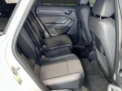 Audi Q3 35 2.0 tdi Identity Black s-tronic (13)