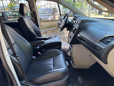Lancia Voyager 2.8 Turbodiesel Silver 177 CV (18)