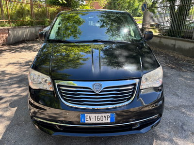 Lancia Voyager 2.8 Turbodiesel Silver 177 CV (2)