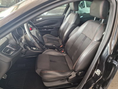 Alfa Romeo Giulietta 2.0 JTDm-2 Distinctive 140cv (6)