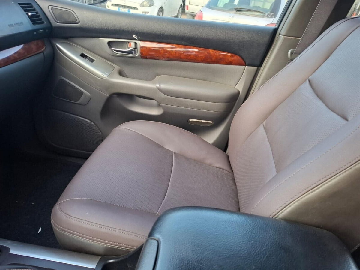 Toyota Land Cruiser D-4D 16V cat 3 porte aut. Executive (12)