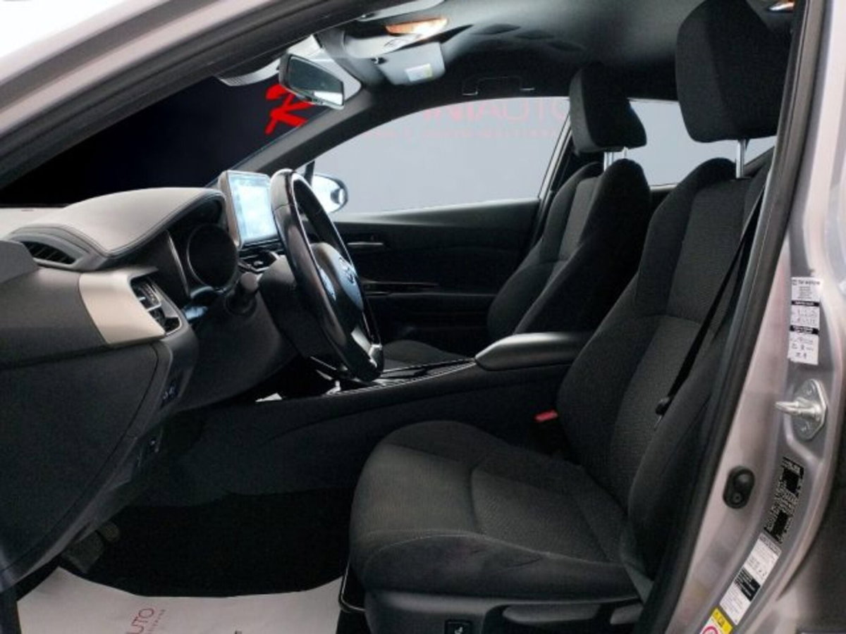 Toyota Toyota C-HR 1.8 Hybrid E-CVT Trend (13)
