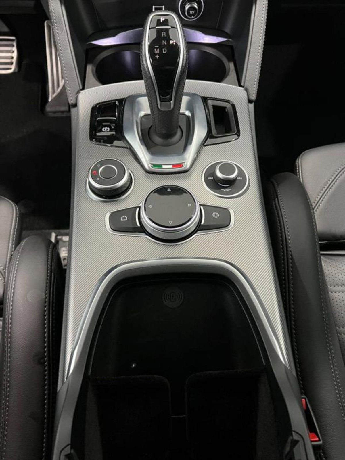 Alfa Romeo Stelvio Stelvio 2.2 Turbodiesel 210 CV AT8 Q4 Veloce (16)