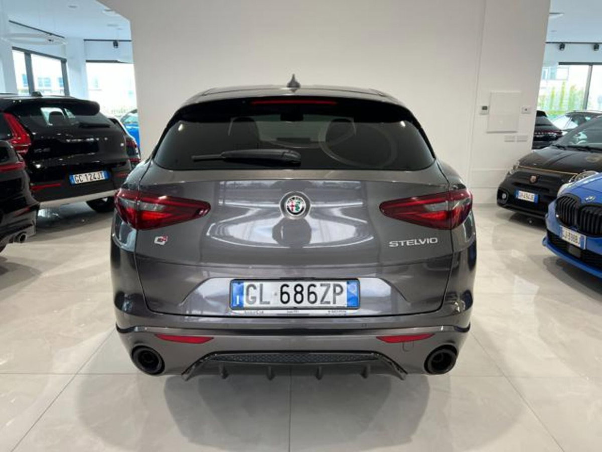 Alfa Romeo Stelvio Stelvio 2.2 Turbodiesel 210 CV AT8 Q4 Veloce (17)