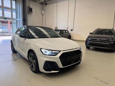 Audi A1 Sportback 30 1.0 tfsi Identity Black 116cv s-tronic (2)