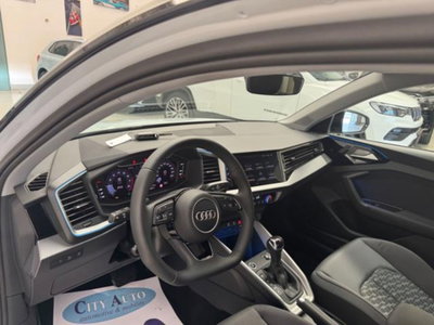 Audi A1 Sportback 30 1.0 tfsi Identity Black 116cv s-tronic (9)