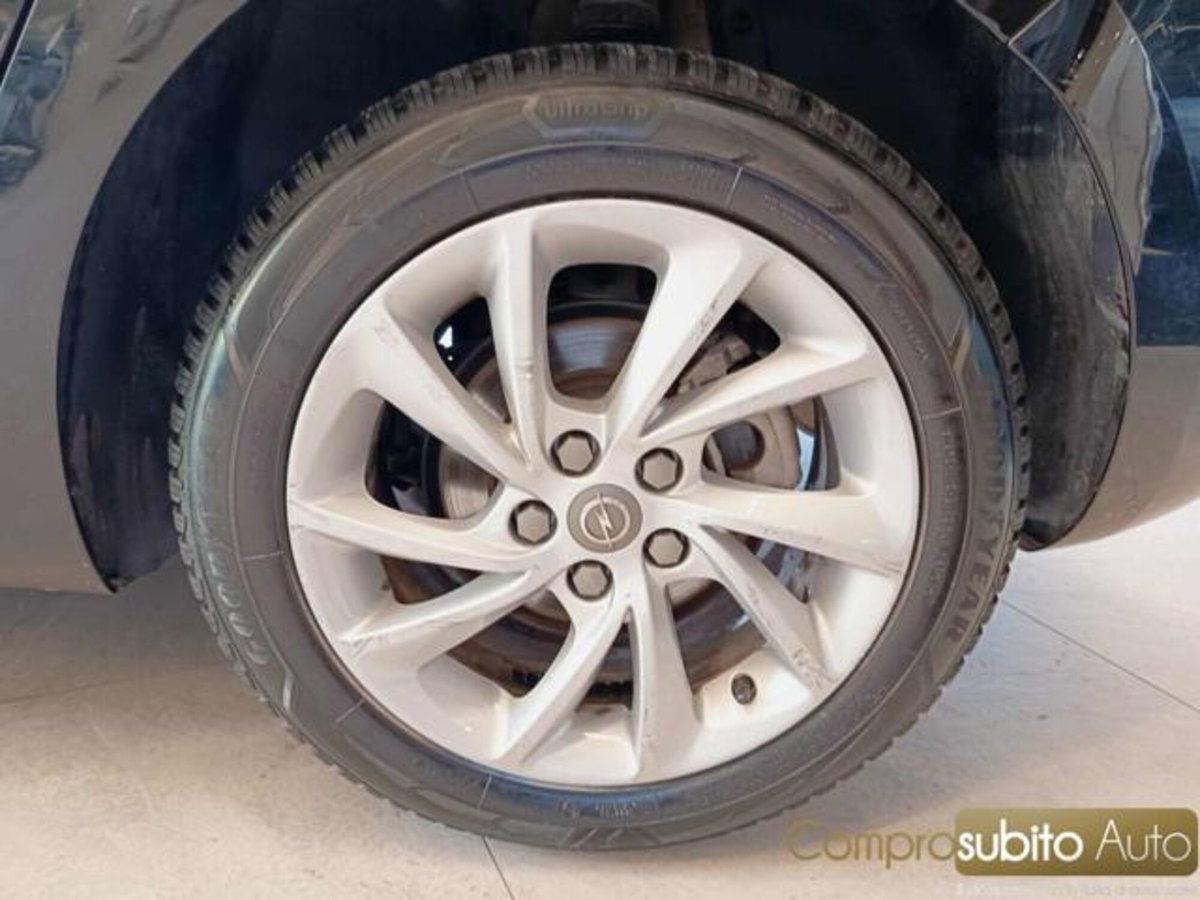 Opel Astra 1.5 CDTI 105 CV S&S 5 porte Business Elegance (9)