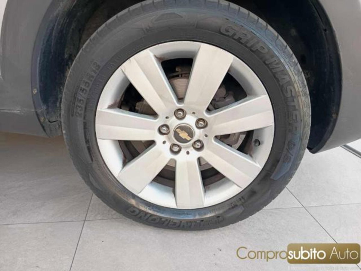 Chevrolet Captiva 2.0 VCDi LTZ (17)