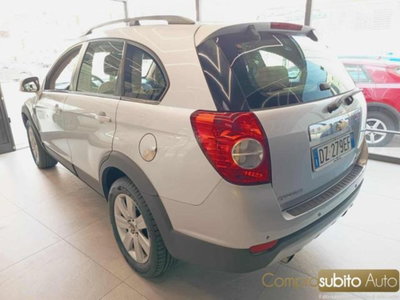 Chevrolet Captiva 2.0 VCDi LTZ (4)