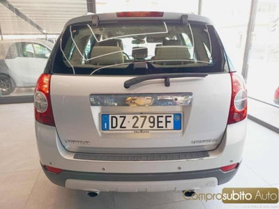 Chevrolet Captiva 2.0 VCDi LTZ (7)