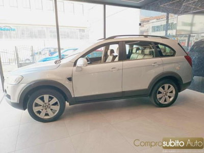 Chevrolet Captiva 2.0 VCDi LTZ (8)