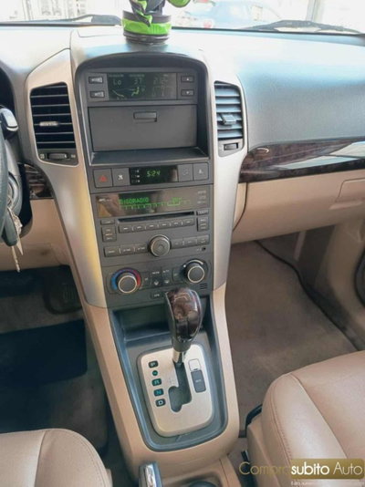 Chevrolet Captiva 2.0 VCDi LTZ (9)