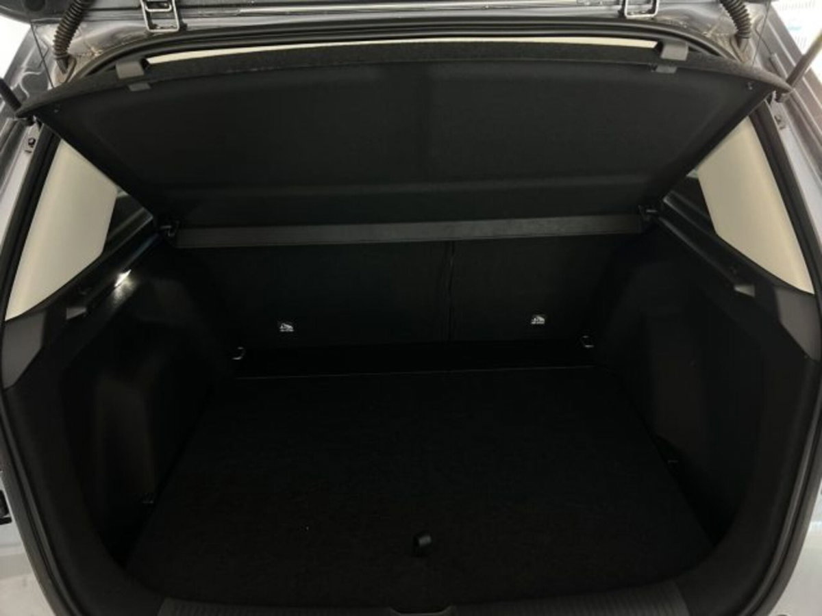 Mg ZS ZS 1.5 Luxury (15)