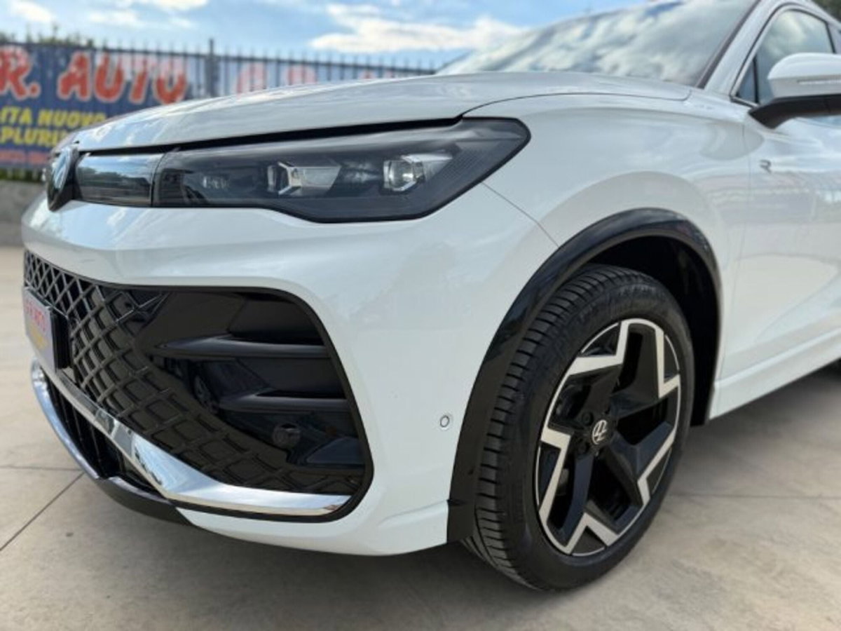 Volkswagen Tiguan Allspace 2.0 tdi R-Line 150cv dsg (12)