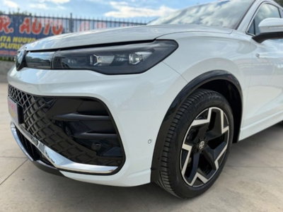 Volkswagen Tiguan Allspace 2.0 tdi R-Line 150cv dsg (12)