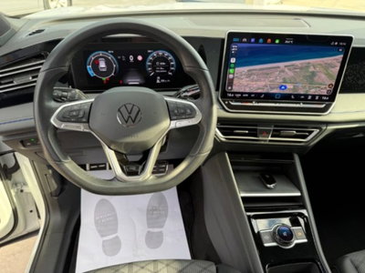 Volkswagen Tiguan Allspace 2.0 tdi R-Line 150cv dsg (18)
