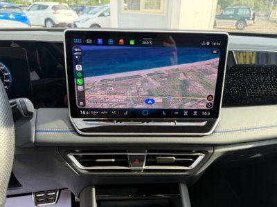 Volkswagen Tiguan Allspace 2.0 tdi R-Line 150cv dsg (19)