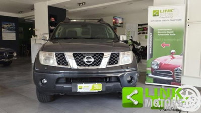 Nissan Navara 2.5 dCi 4 porte Double Cab LE (2)