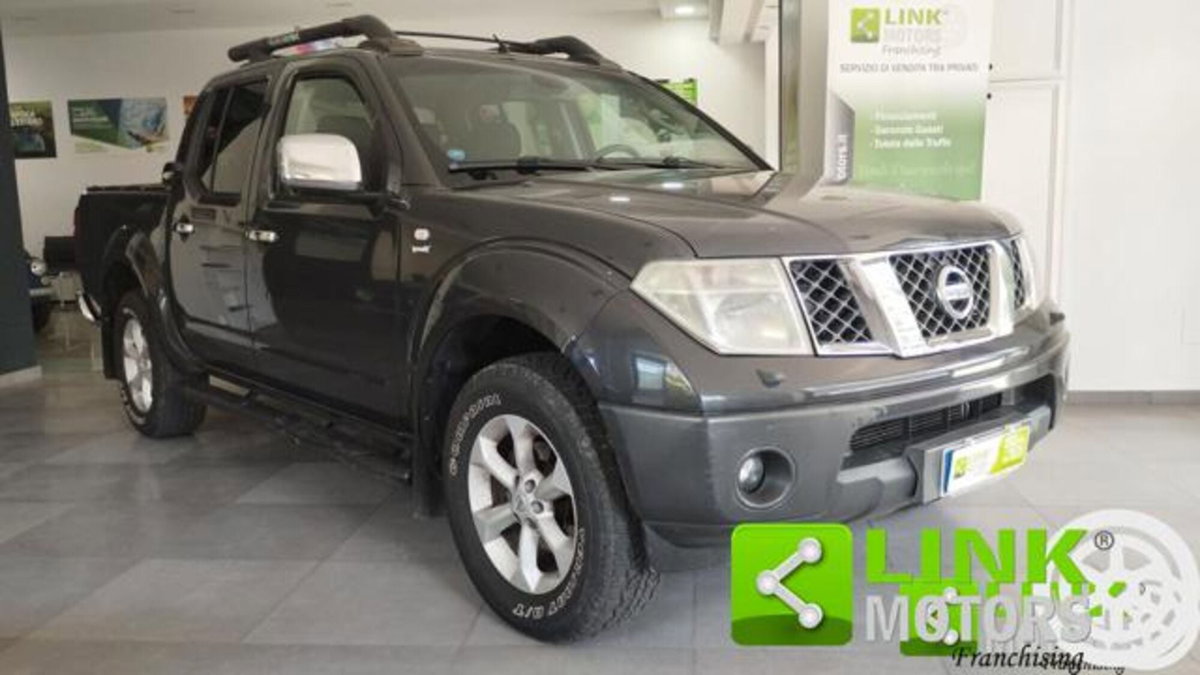 Nissan Navara 2.5 dCi 4 porte Double Cab LE (3)