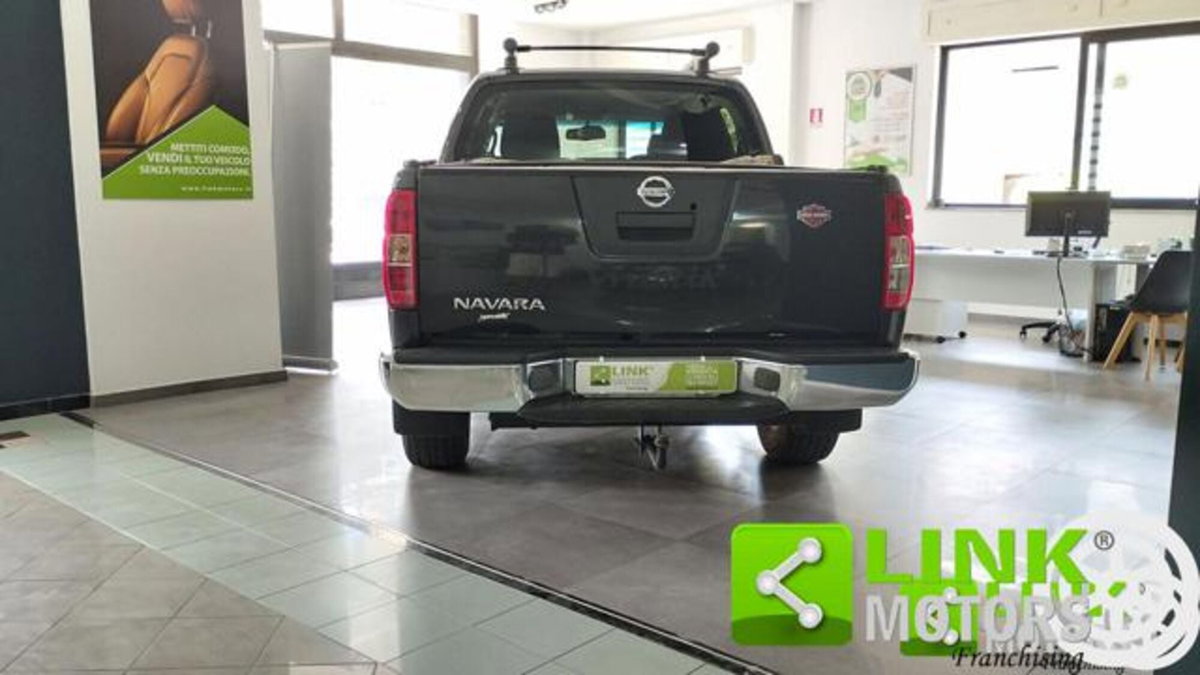 Nissan Navara 2.5 dCi 4 porte Double Cab LE (6)